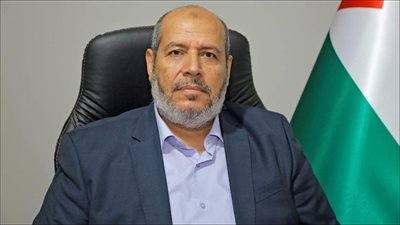 حماس تعلن سلامة خليل الحية.. يؤدي جنازة نجله