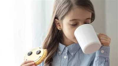 خبراء يحذرون.. «الكافيين» خطر صامت يهدد صحة الأطفال