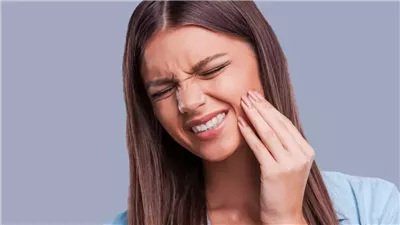 «التهاب الحلق وألم الأسنان».. مؤشرات إصابة بمتحور كورونا