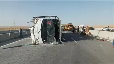 حادث مروع.. إصابة 25 مواطناً في انقلاب «ميني باص» بالعاصمة
