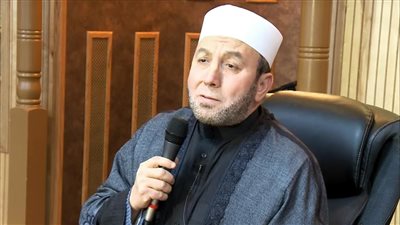 الشيخ جبريل يفجر مفاجأة عن والد الفنان محمد رمضان