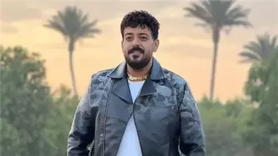 دموع مصطفى كامل في وداع إسماعيل الليثي تهز القلوب