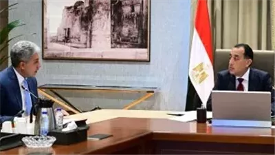 رئيس الوزراء يتابع ملفات هامة بوزارة السياحة والآثار