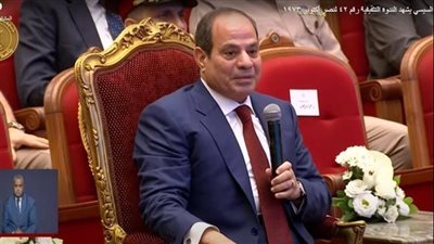 الرئيس السيسي يحذر المصريين.. ما تنتخبوش مرشح لفلوسه