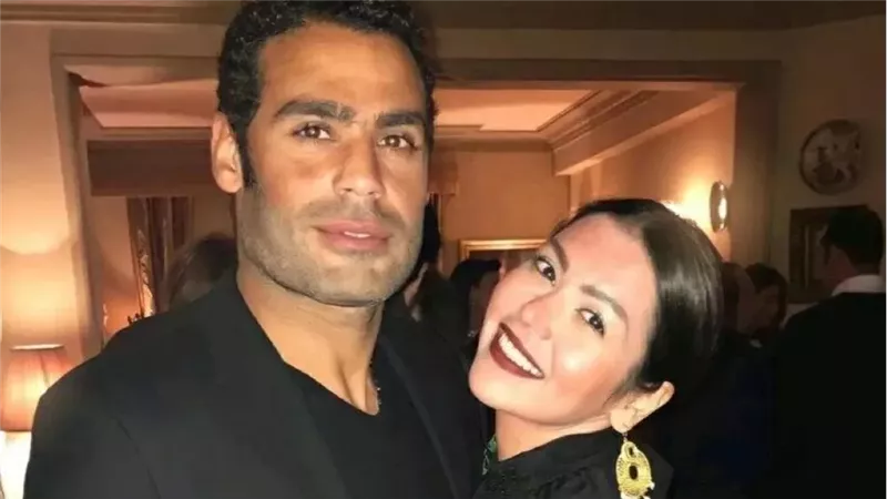 لقاء الخميسي وزوجها