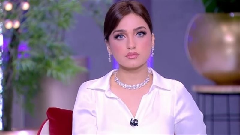 ياسمين عز